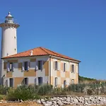 Апартаменти With Large Terrace Бібіоне